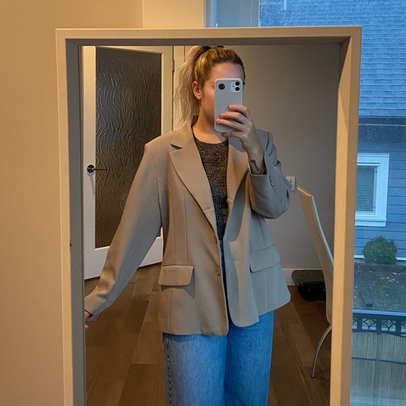 Vintage Taupe Blazer -fits like a medium - Picture 3 of 7